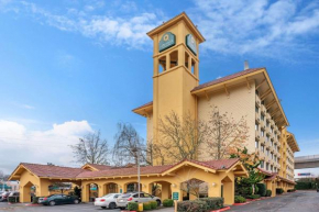 Отель La Quinta by Wyndham Seattle Sea-Tac Airport  Ситак